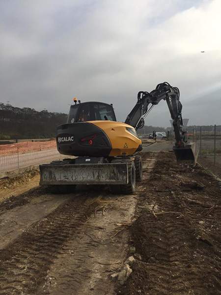 Préparation terrain pour construction de route Maurecourt