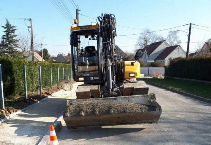 Bulldozer Maurecourt